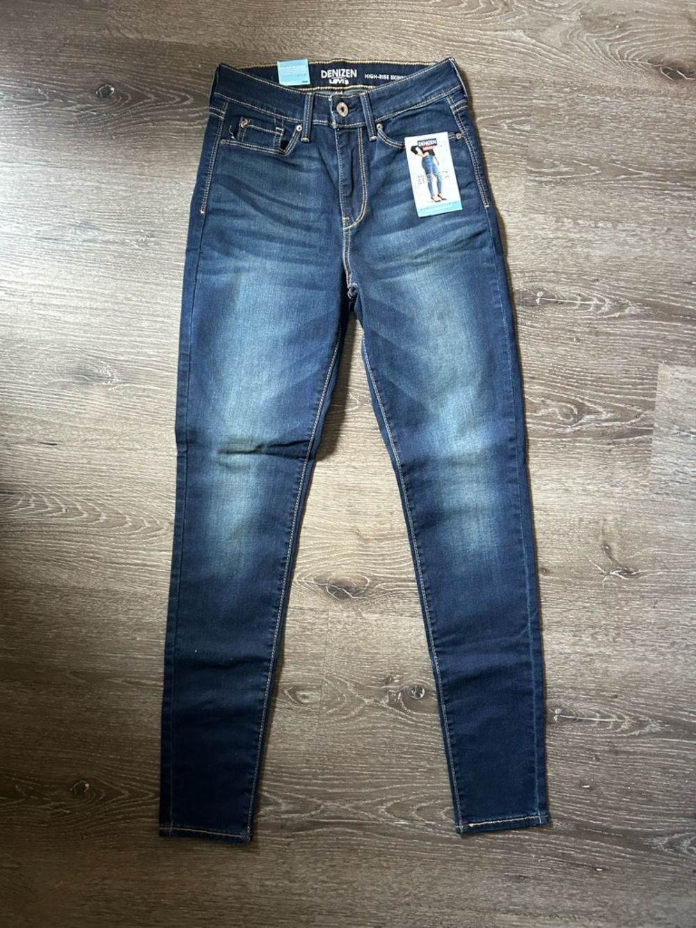 NWT Size 2 High Rise Skinny Jeans Denizen